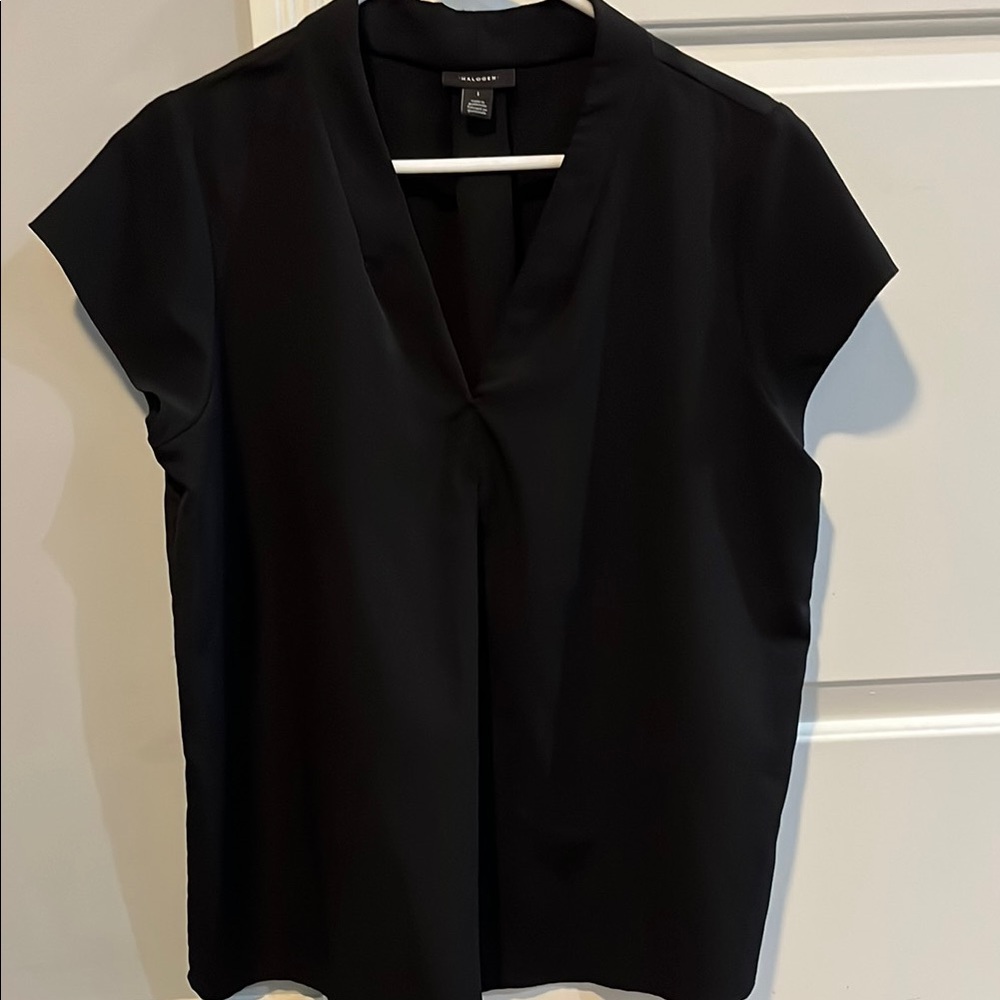 Halogen Black Boxy Cap Sleeve Blouse
